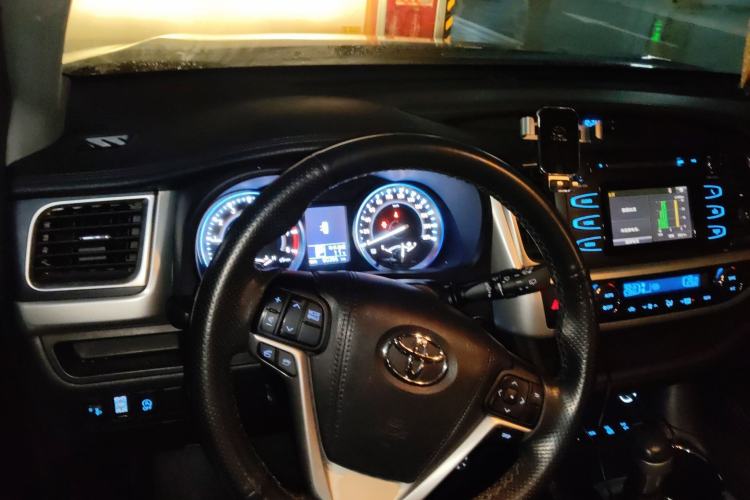 Used Toyota Highlander 2015 2.0T Four-Wheel Drive Luxury Edition 7-Seater