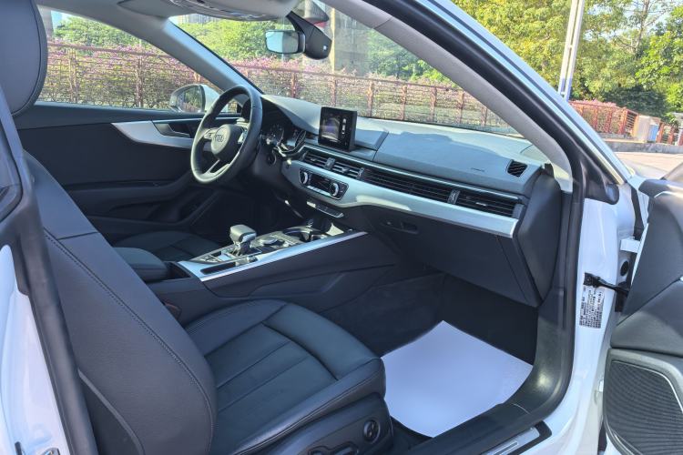 Used Audi A5 2019 Coupe 40 TFSI Fashion Edition China V Emission Standard
