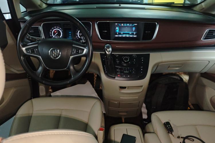Used Buick GL8 2018 28T Luxury Model China VI Standard
