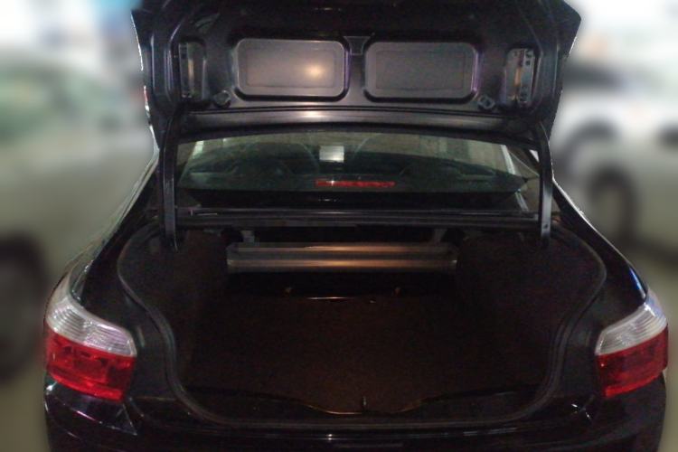 Used Citroen Elysee 2015 Zhishang Edition 1.6L Manual Fashion Model
