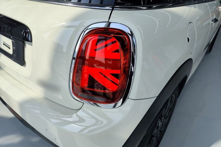 Used  MINI 2019 1.5T COOPER Classic Edition
