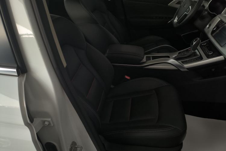 Used Geely Auto Emgrand X7 Sport 2018 1.8TD Automatic Two-Wheel Drive Smart Connect 4G Internet Edition