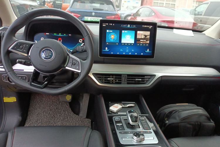 Used BYD Tang New Energy 2018 DM 2.0T All-Wheel Drive Smart Connectivity Luxury Model 7 Seats China V Emission Standard