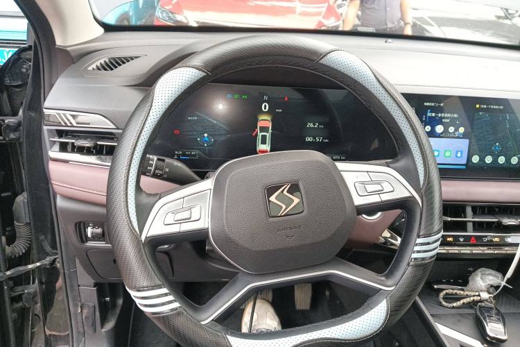 Used SOL X8 PLUS 2023 1.5 TGDI DCT Smart Edition 7-Seater
