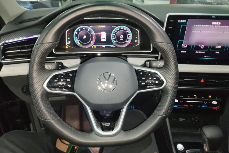 Used Volkswagen Tiguan L 2023 330TSI Automatic Two-Wheel Drive R-Line Enjoyment Edition
