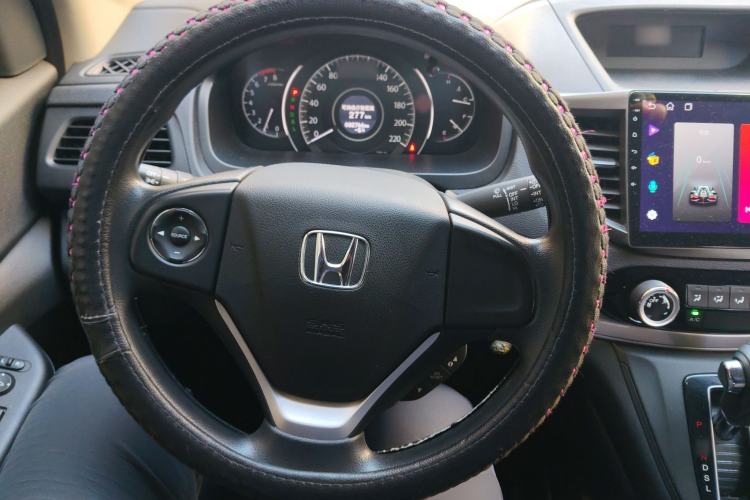 Used Honda CR-V 2015 2.0L two-wheel drive urban version
