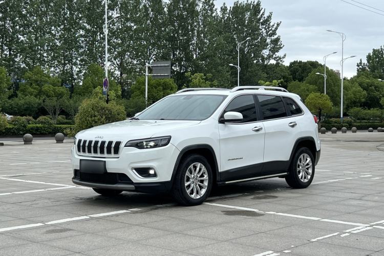 Used Jeep Cherokee 2019 2.0T Two-Wheel Drive Smart Enjoyment Version China V
