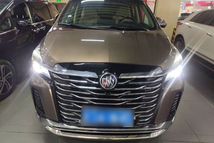 Used Buick GL8 2023 Facelifted Land Cruiser Executive Luxury Version
