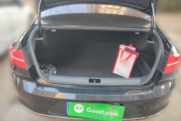 Used Volkswagen Magotan 2017 330TSI DSG Luxury Model
