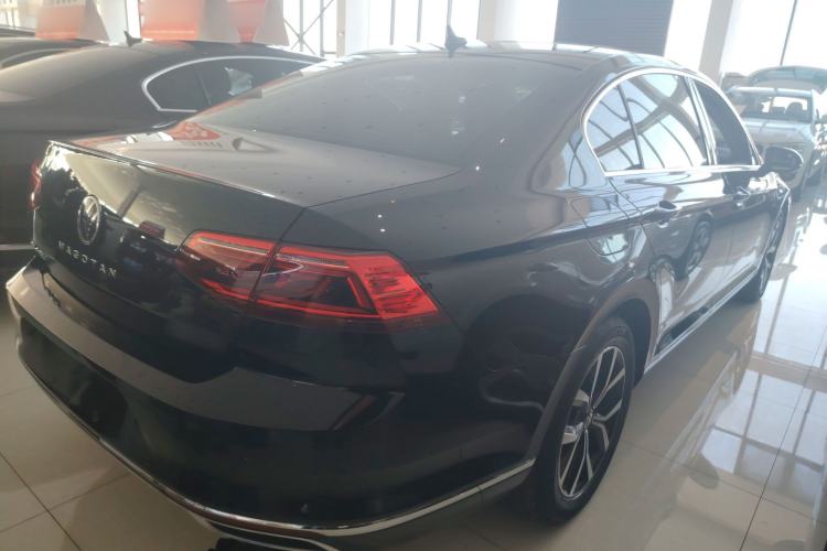 Used Volkswagen Magotan 2020 330TSI DSG Leading Model
