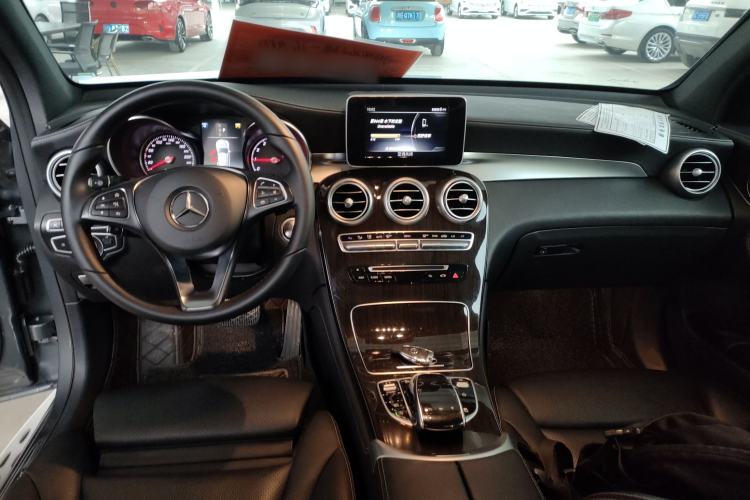 Used Mercedes-Benz GLC 2019 Facelift GLC 260 L 4MATIC Luxury Model