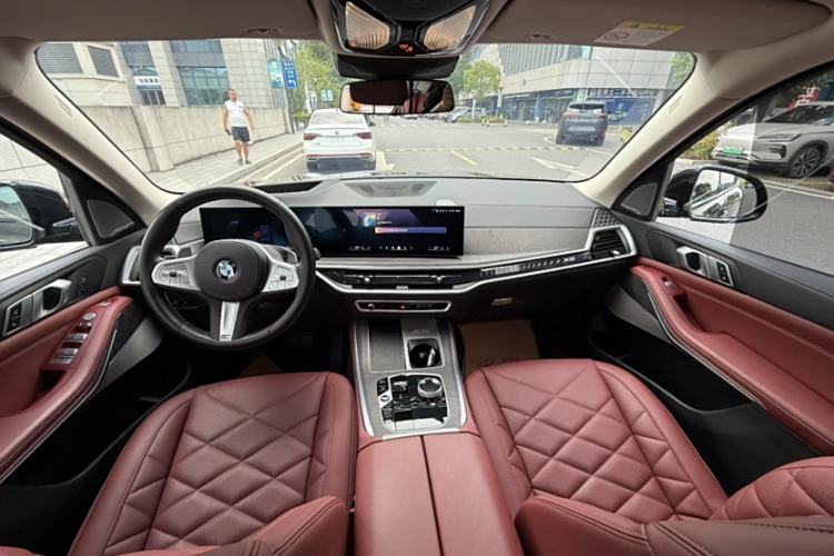 Used BMW X5 2023 xDrive 30Li Luxury M Sport Night Edition Package
