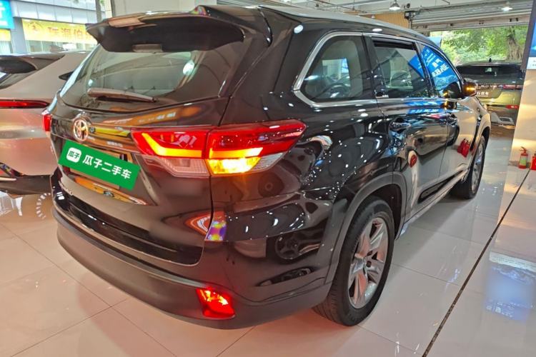 Used Toyota Highlander 2018 2.0T Four-Wheel Drive Luxury Version 7 Seats China VI Standard
