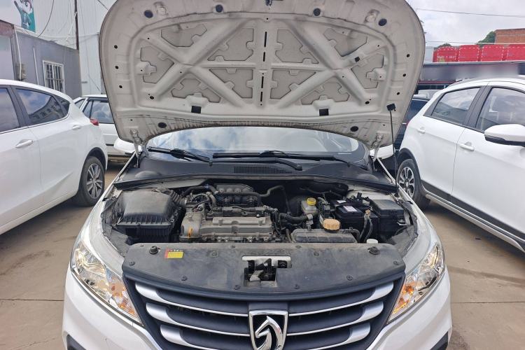 Used Baojun 310 2016 1.2L manual Comfort trim level
