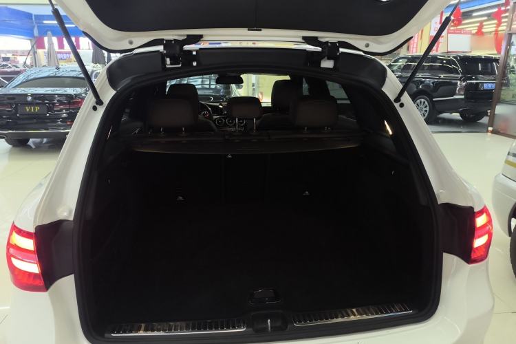 Used Mercedes-Benz GLC 2018 GLC 260 4MATIC Luxury Model