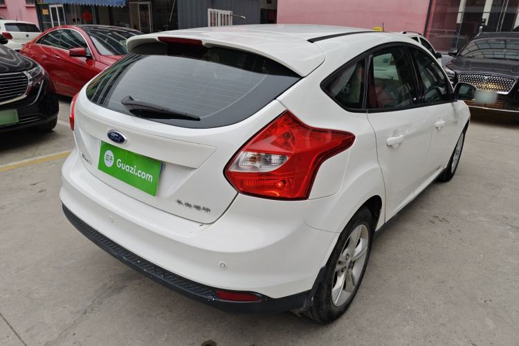 Used Ford Focus 2012 Hatchback 1.6L Automatic Fashion Edition
