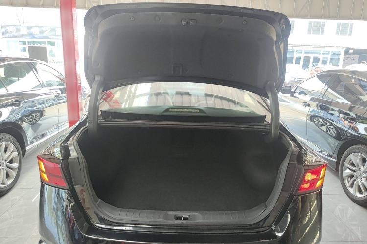 Used Nissan Teana 2019 2.0L XL Upper SmartDrive Version
