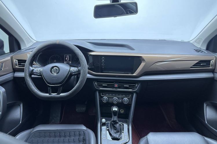 Used Volkswagen Tharu 2020 280TSI Two-Wheel Drive Luxury Edition China VI Standard
