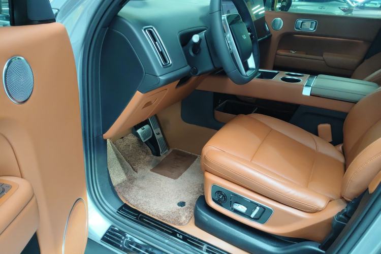 Used Li Auto L8 2023 Air model
