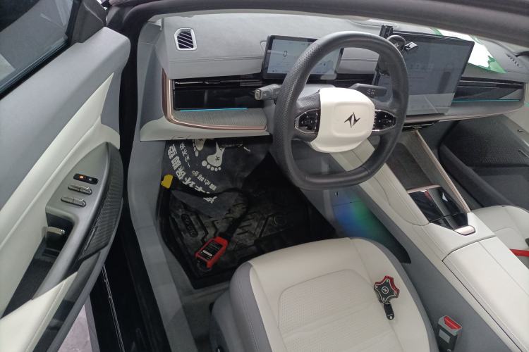 Used  eπ007 2024 Pure Electric 530 Air Edition
