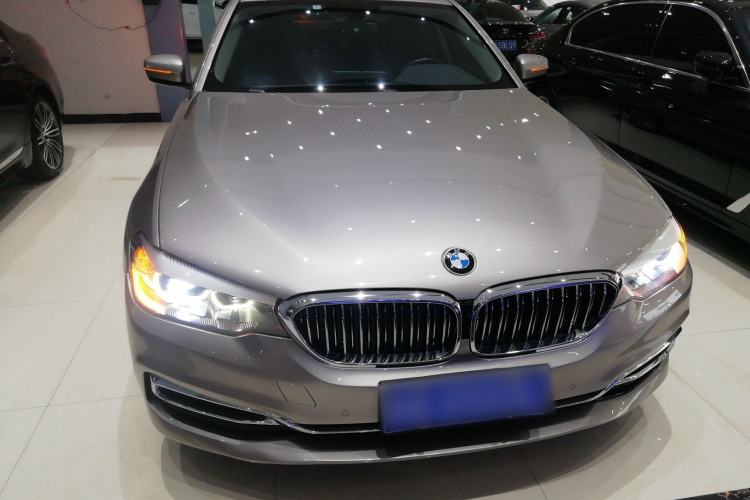 Used BMW 5 Series 2019 Facelifted 530Li Leading Edition Luxury Package
