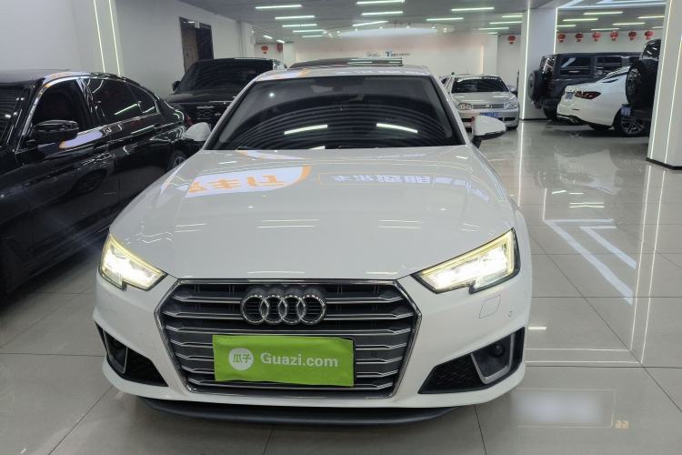 Used Audi A4L 2019 40 TFSI Fashion Edition China VI Emission Standard
