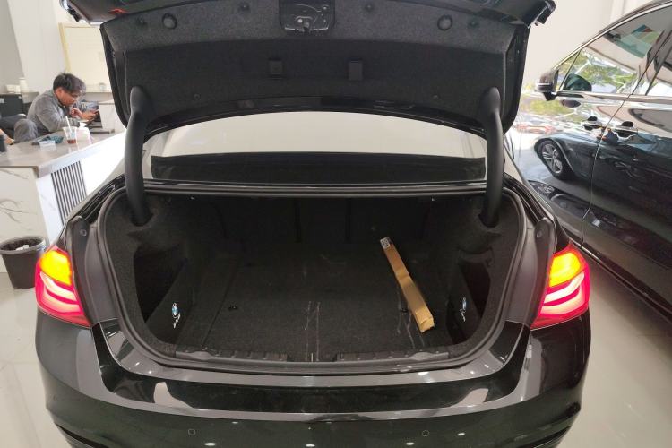 Used BMW 3 Series 2017 318i Fashion Model
