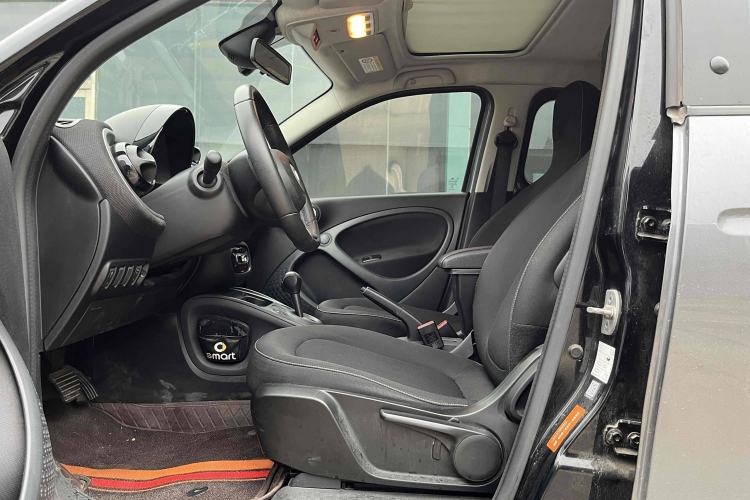 Used  forfour 2016 1.0L 52 kW Passion Edition