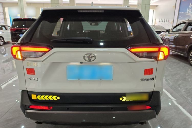 Used Toyota RAV4 2020 2.0L CVT Two-Wheel Drive Fashion Edition
