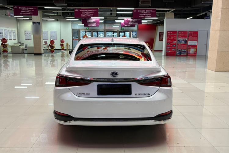 Used Lexus ES 2018 300h Premier Edition China VI Standard
