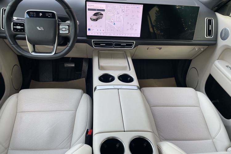 Used Li Auto L8 2023 Max model
