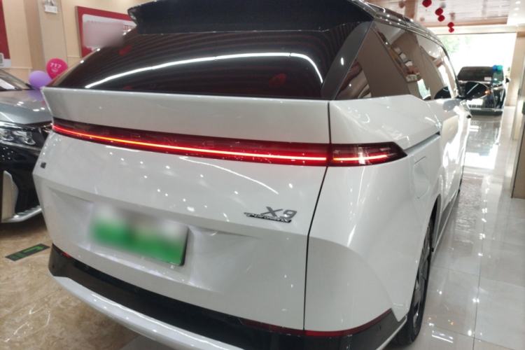 Used XPeng X9 2024 640 All-Wheel Drive High-Performance Max
