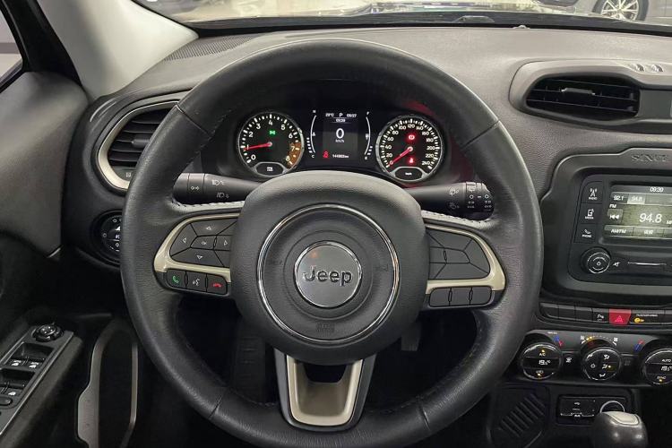 Used  Renegade 2017 180T Automatic Jingneng Edition
