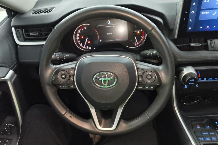 Used Toyota RAV4 2022 2.0L CVT 4x4 Style Plus Edition