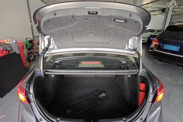 Used Mazda Mazda 3 Axela 2017 Sedan 1.5L Automatic Comfort Model Emission Standard China V
