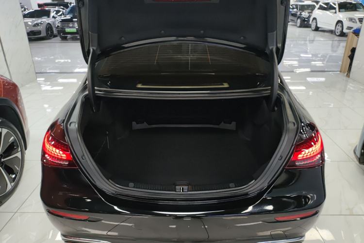 Used Mercedes-Benz E-Class 2022 Updated E 300 L Luxury Edition
