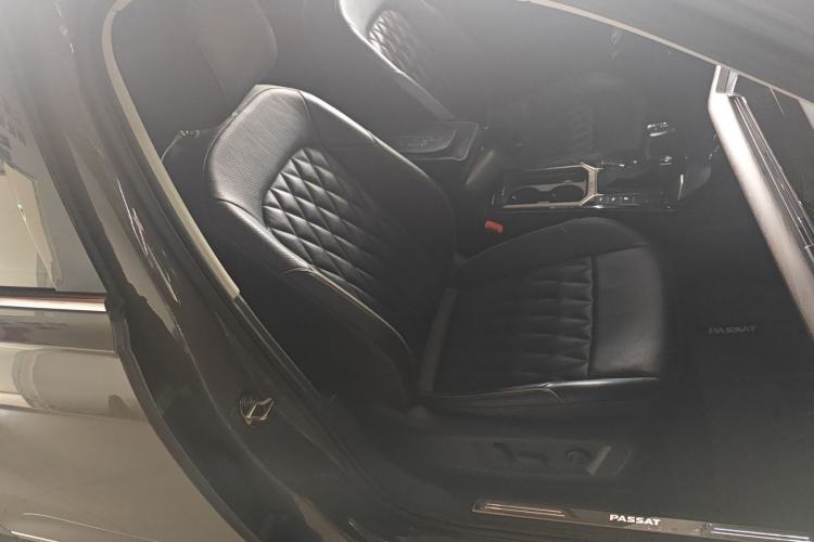 Used Volkswagen Passat 2019 330TSI Luxury Edition China V Standard
