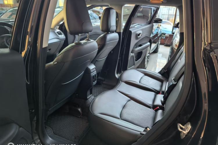 Used  Compass 2017 200T Automatic Family Edition
