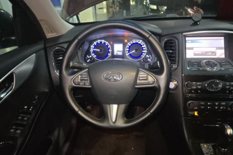 Used Infiniti QX50 2015 2.5L Comfort Edition
