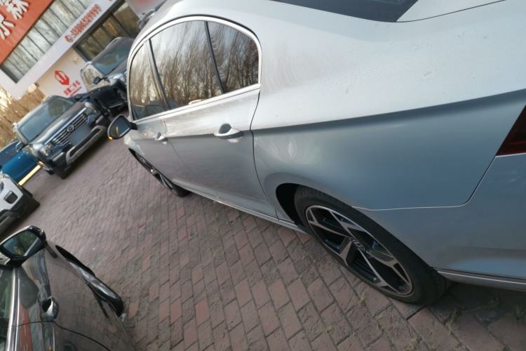 Used Volkswagen Magotan 2023 2 Million Units Limited Edition 330TSI DSG Leading Version
