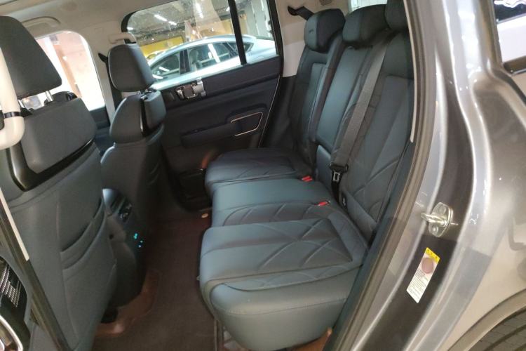 Used  Leopard 5 2023 Explore Edition
