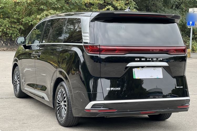 Used Denza D9 2022 DM-i 970 Four-Wheel Drive Prestige Model