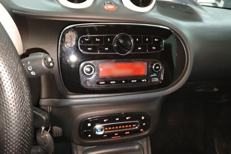 Used  forfour 2016 1.0L 52 kW Dynamic Edition
