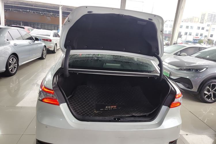 Used Toyota Camry 2018 Dual-Engine 2.5 HG Luxury Edition
