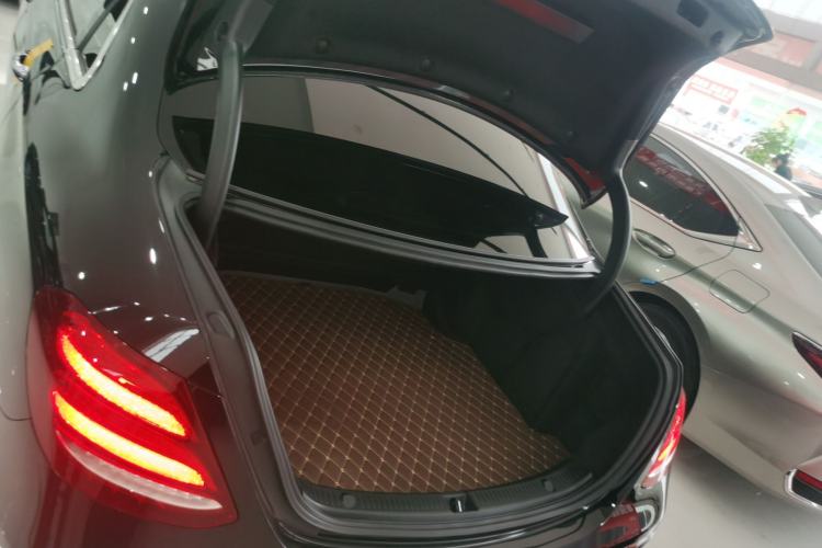 Used Mercedes-Benz E-Class 2020 Restyled E 300 L Sporty and Stylish Edition