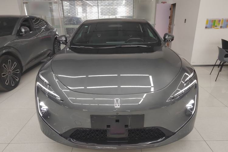 Used  12 2025 Ultra Extended-Range Edition