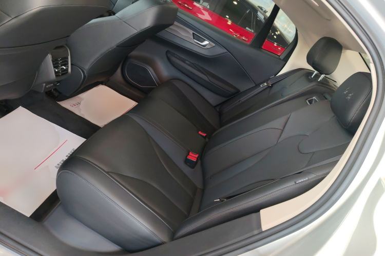 Used Hongqi E-QM5 2022 431 km Charge & Enjoy Edition
