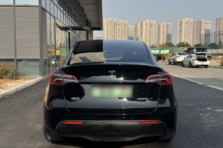 Used Tesla Model Y 2023 Rear-Wheel-Drive Version