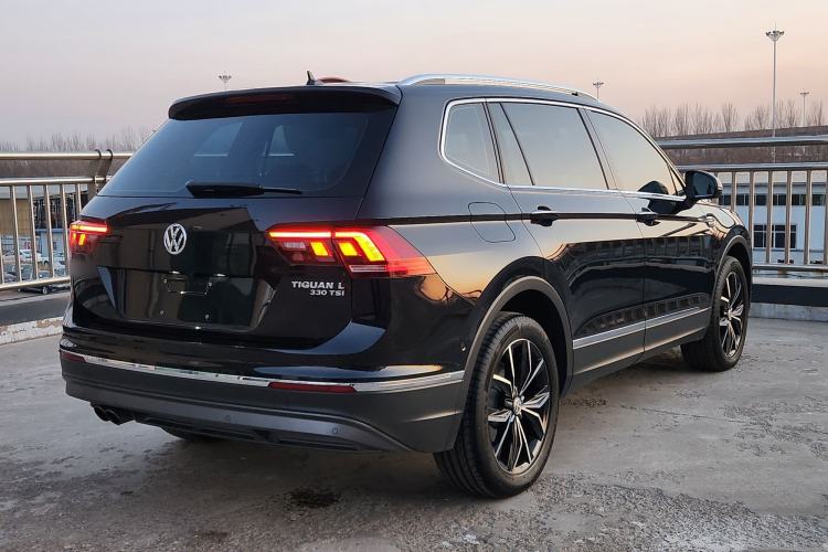 Used Volkswagen Tiguan L 2019 Revised 330TSI Automatic Two-Wheel Drive Smart & Luxury Edition China VI Standard