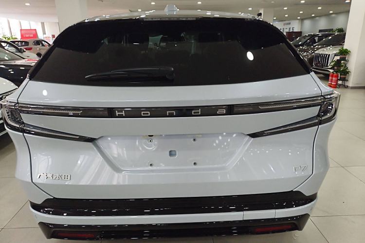 Used Honda P7 2025 Rear-Drive Long-Range Pro
